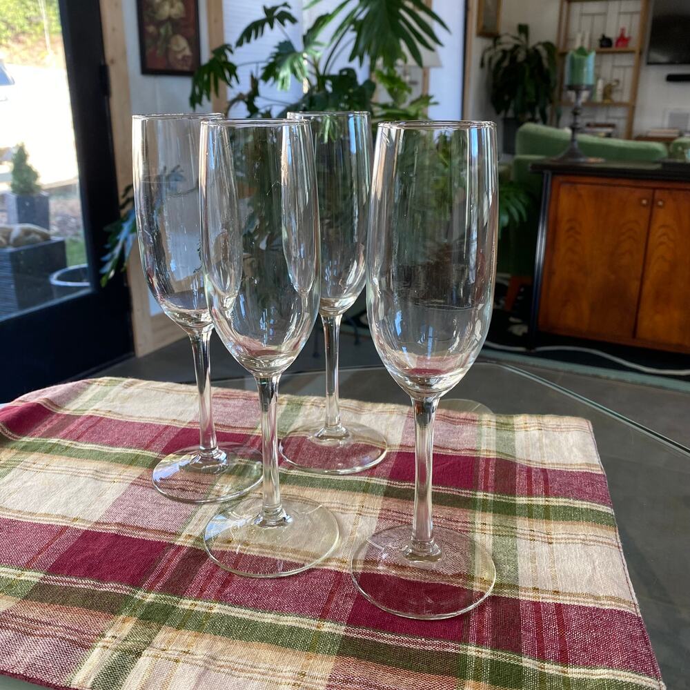 Libbey Everglass Set of 4 NIB Champagne Glasses BRAND NEW IN‎ BOX